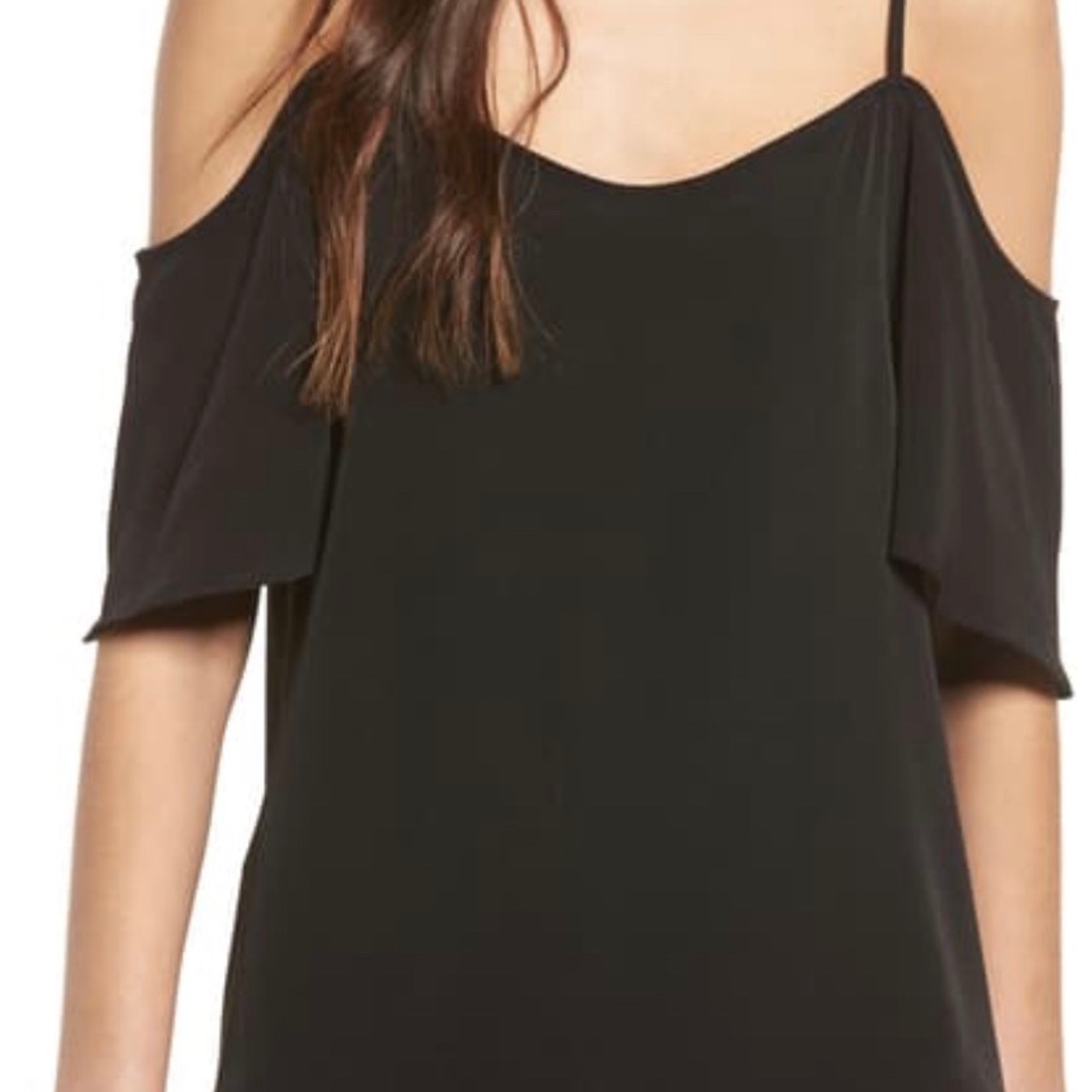 BP. Cold Shoulder Top